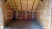 Casa spațioasă, semi-finisată, cu potențial în Urisior