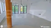 Casa spațioasă, semi-finisată, cu potențial în Urisior