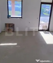 Casa spațioasă, semi-finisată, cu potențial în Urisior