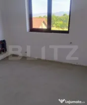 Casa spațioasă, semi-finisată, cu potențial în Urisior
