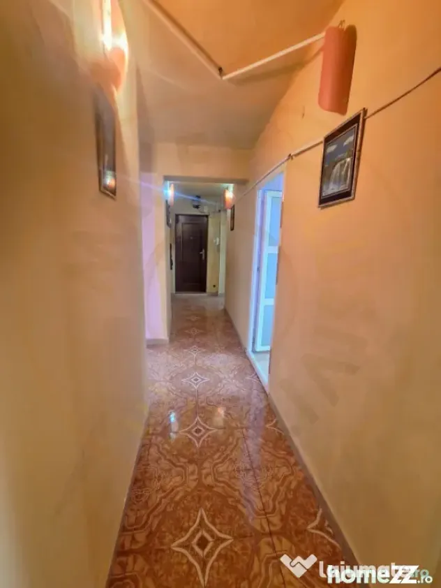 Apartament 3 camere, etaj 1, Costesti, Arges. 0% Comision