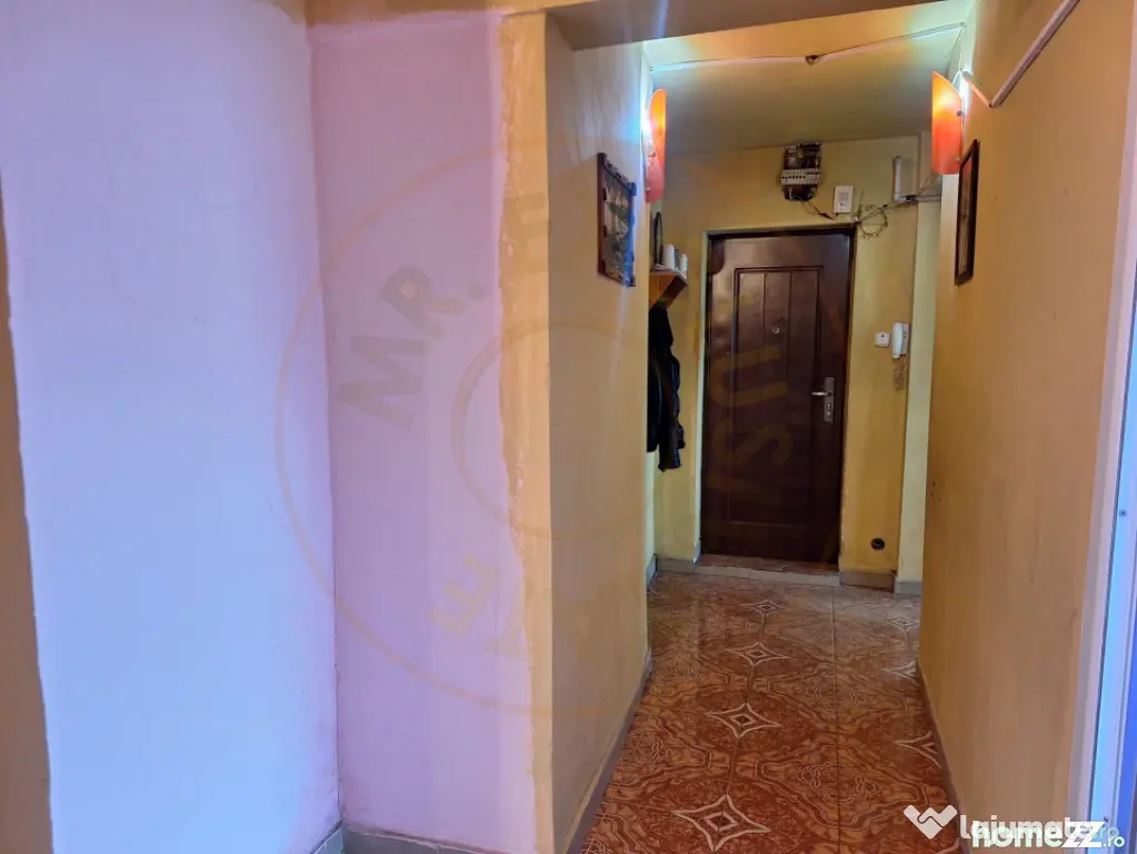 Apartament 3 camere, etaj 1, Costesti, Arges. 0% Comision