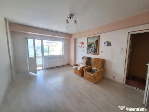 Apartament 3 camere, etaj 1, Costesti, Arges. 0% Comision