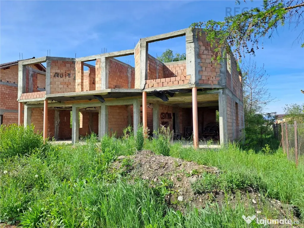 Casa nefinalizata de in Stupini