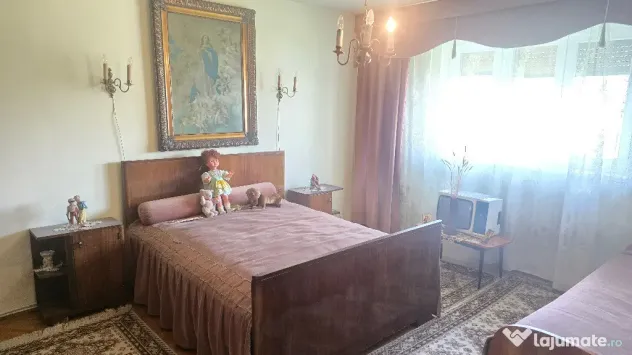 Vand apartament 4 camere decomandat in Deva, Politia Judet, et. 1