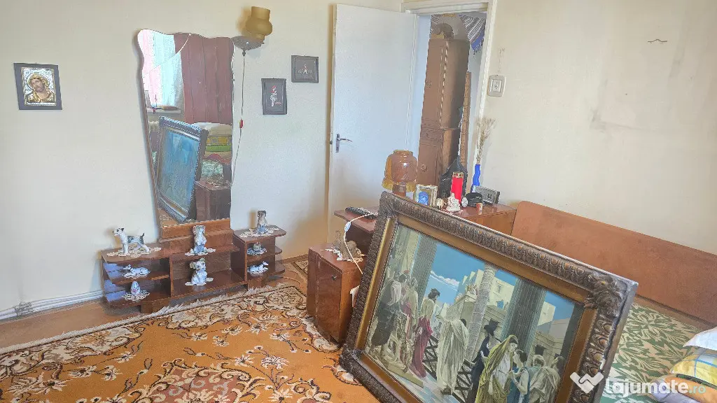 Vand apartament 4 camere decomandat in Deva, Politia Judet, et. 1