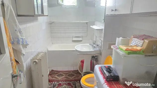 Vand apartament 4 camere decomandat in Deva, Politia Judet, et. 1