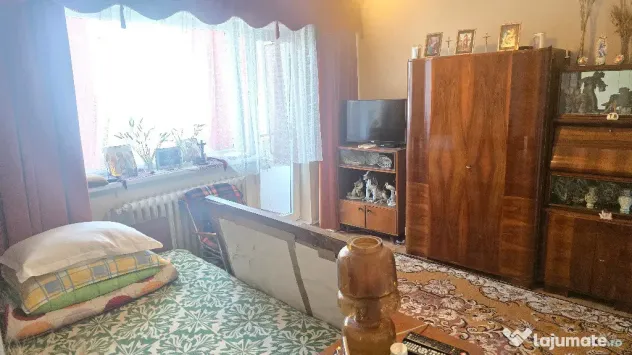 Vand apartament 4 camere decomandat in Deva, Politia Judet, et. 1