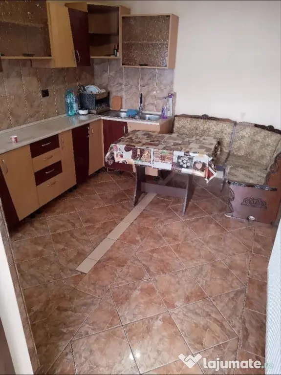 Apartament la casă de vânzare – Ultracentral Arad, Zonă liniștită