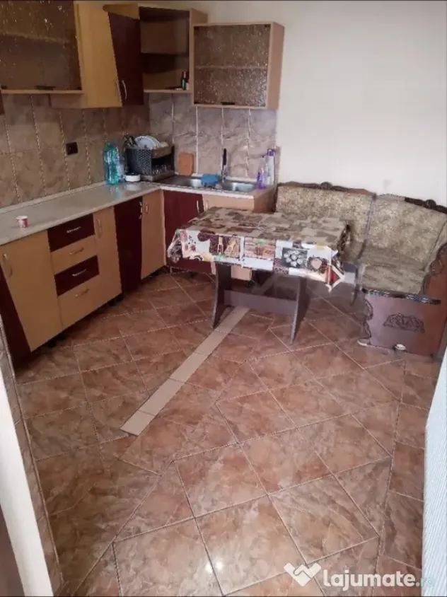 Apartament la casă de vânzare – Ultracentral Arad, Zonă liniștită