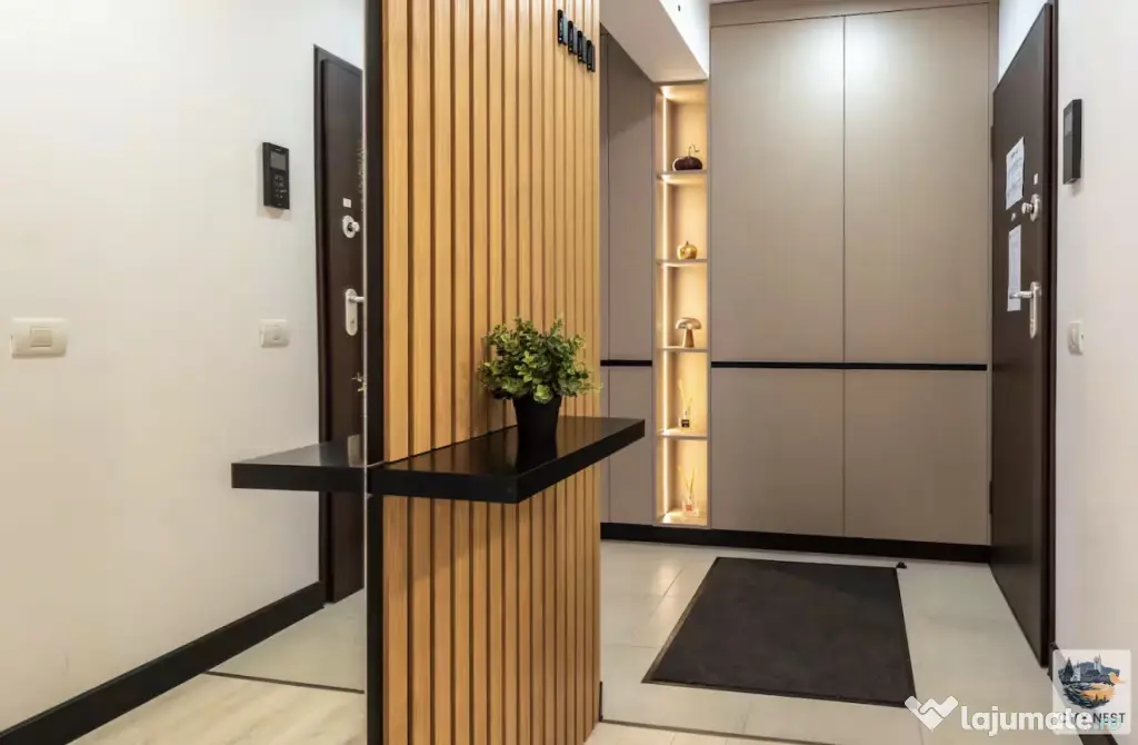 Apartament 2 camere transformat in 3, boxă, balcon și parcare în Tractorul