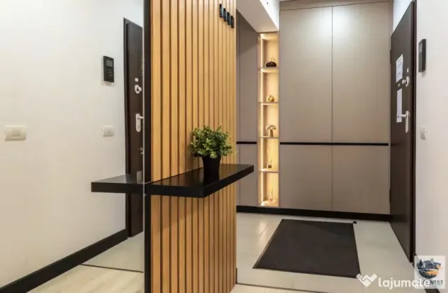 Apartament 2 camere transformat in 3, boxă, balcon și parcare în Tractorul