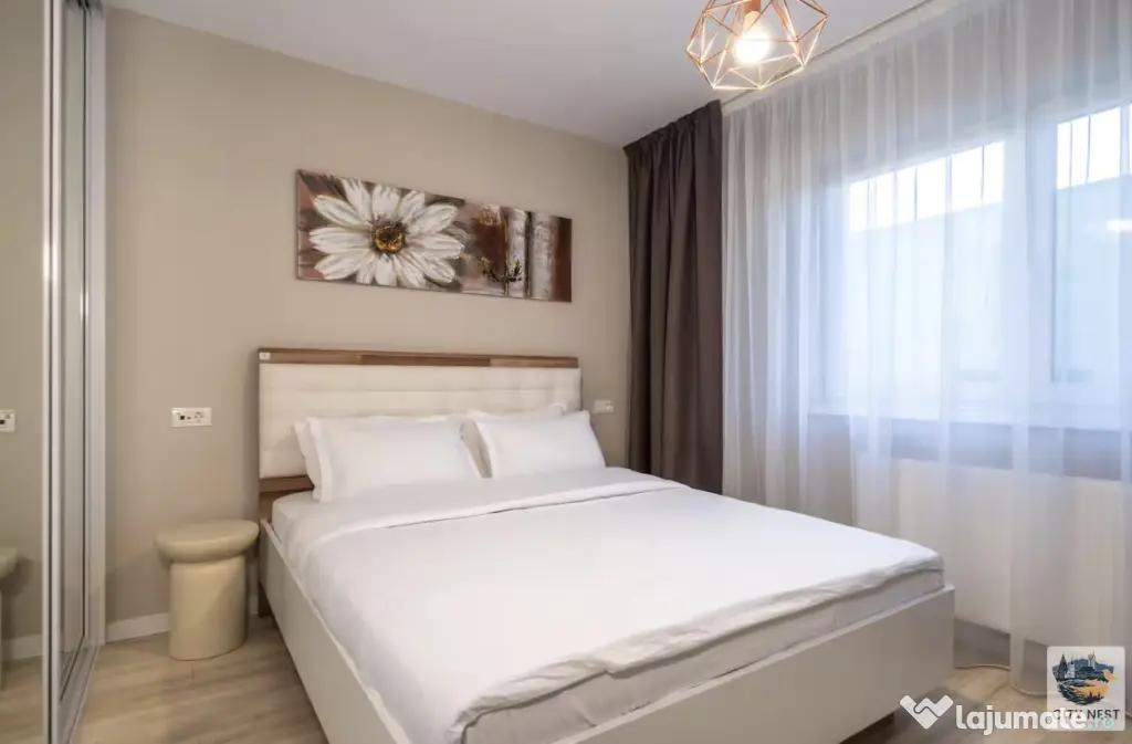 Apartament 2 camere transformat in 3, boxă, balcon și parcare în Tractorul