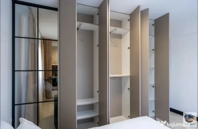 Apartament 2 camere transformat in 3, boxă, balcon și parcare în Tractorul