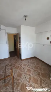 Vând apartament 3 camere Pitesti Gavana 3 