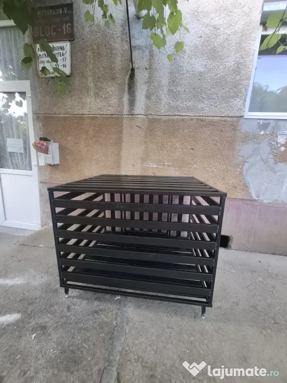 Țarc/Cușcă fier sudata și vopsită cu balamale și lacăt