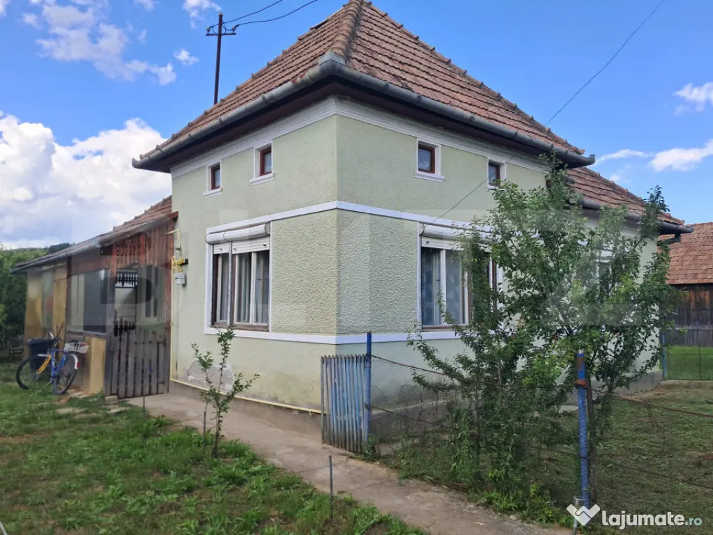 Casa Individuala in Zona Sarmasu