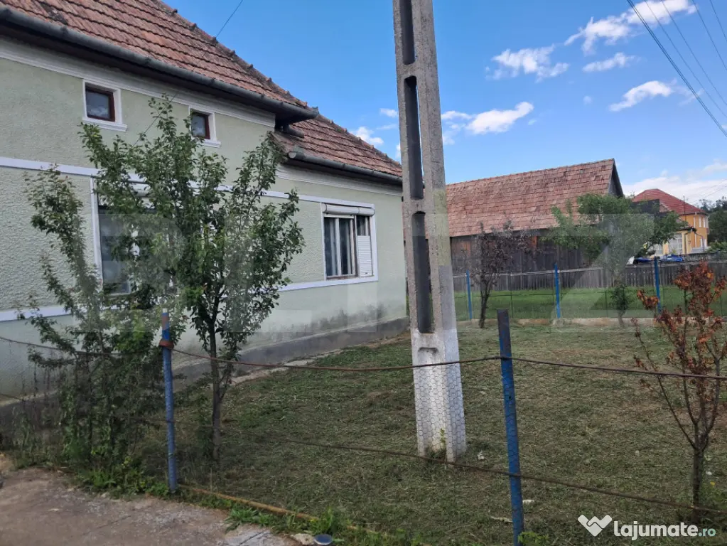 Casa Individuala in Zona Sarmasu