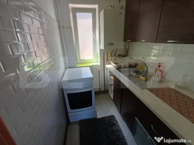 Apartament 2 camere, decomandat, zona MINERILOR
