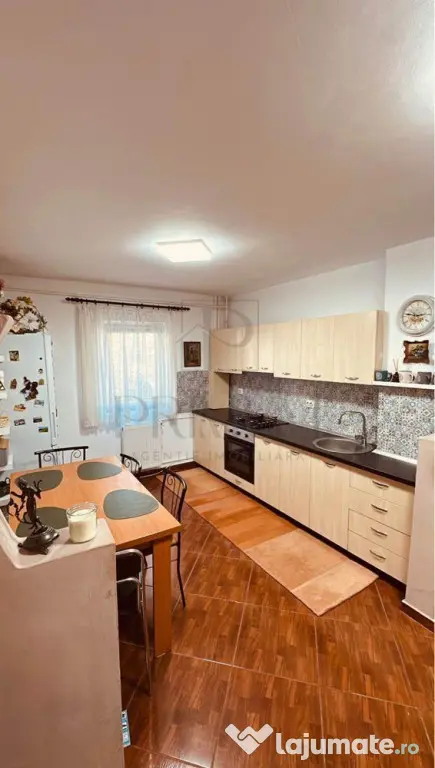Modern - 2 Camere - Spatios - Parter inalt - Geam la baie -