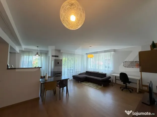 Apartament cu 3 camere si garaj Zorilor