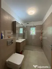 Apartament cu 3 camere si garaj Zorilor 