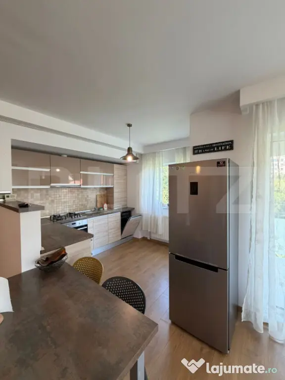 Apartament cu 3 camere si garaj Zorilor
