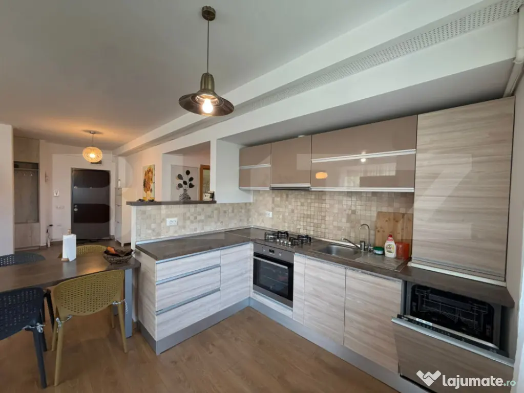 Apartament cu 3 camere si garaj Zorilor