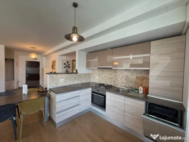 Apartament cu 3 camere si garaj Zorilor