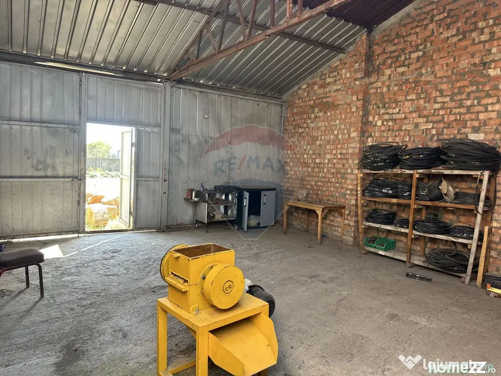 Spațiu industrial situat in apropierea Platformei Savinesti - Savinesti (Neamt)