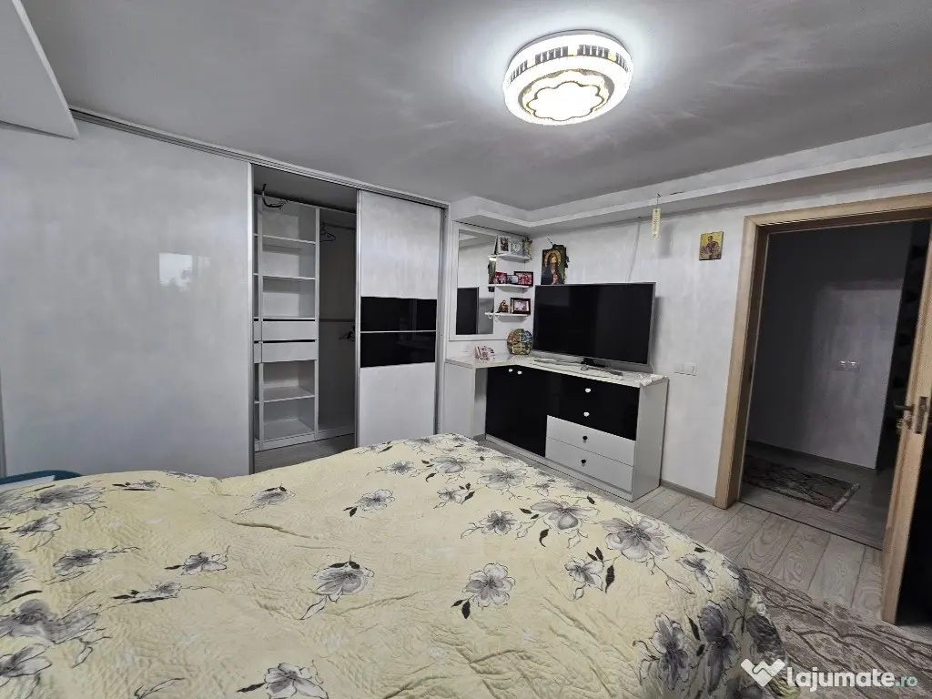 Vila cu 5 camere si teren propriu, metrou Anghel Saligny