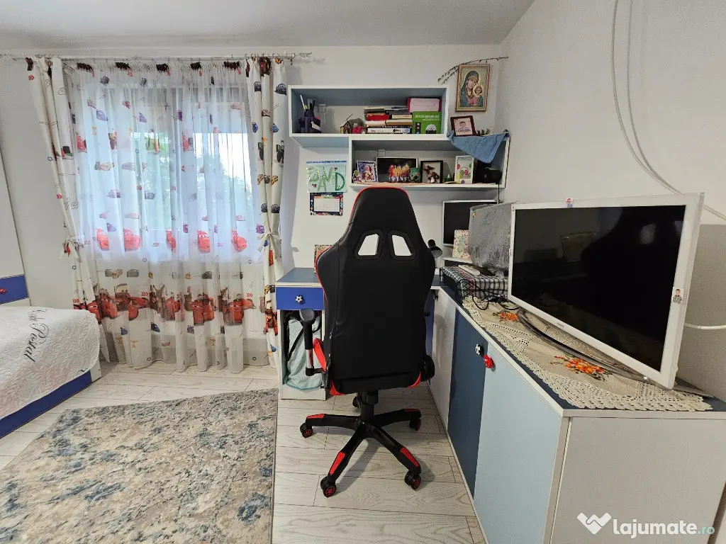 Vila cu 5 camere si teren propriu, metrou Anghel Saligny
