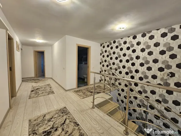 Vila cu 5 camere si teren propriu, metrou Anghel Saligny