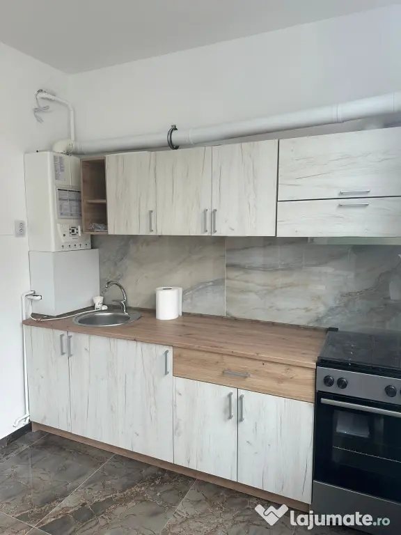 Apartament de închiriat 2 camere decomandat, bucătărie 18mp, Craiovița Nouă