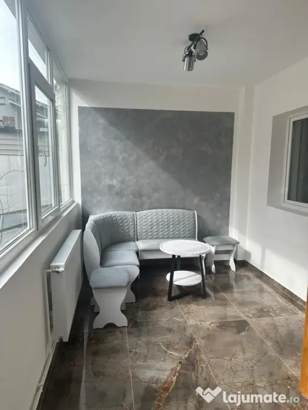 Apartament de închiriat 2 camere decomandat, bucătărie 18mp, Craiovița Nouă