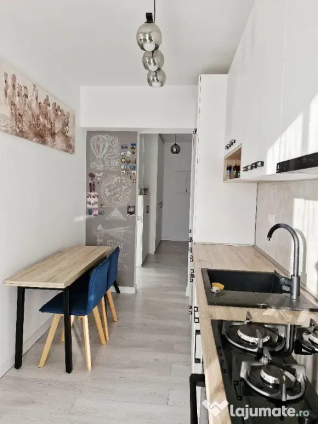 Proprietar, apartament spatios, luminos, langa padure, parcare inclusa