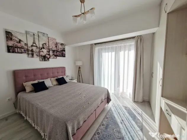Proprietar, apartament spatios, luminos, langa padure, parcare inclusa
