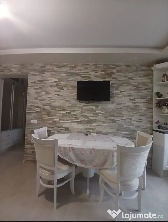 Apartament Cu 2 Camere Semidecomandate Etaj 1 Zona Ultracentrala