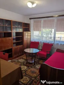 Inchiriez apartament 3 camere pentru studenti in Sibiu