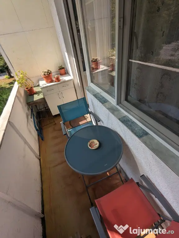 Inchiriez apartament 3 camere pentru studenti in Sibiu