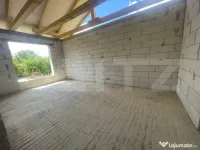 Casă pe un singur nivel, teren generos de 1.350 mp cu livad