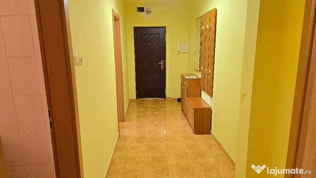 Vand apartament 2 camere decomandat in Deva, Bld. Balcescu, et 2