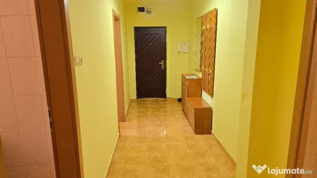 Vand apartament 2 camere decomandat in Deva, Bld. Balcescu, et 2