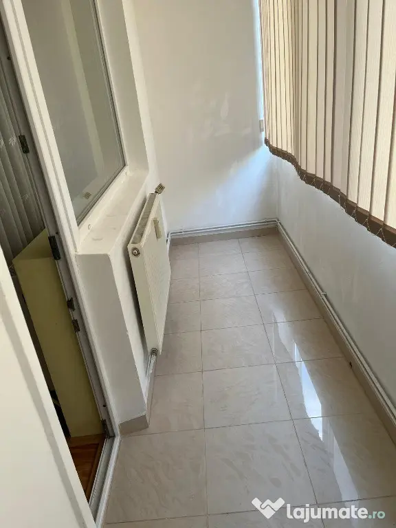 Vand apartament 2 camere decomandat in Deva, Bld. Balcescu, et 2