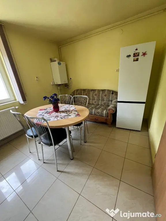 Vand apartament 2 camere decomandat in Deva, Bld. Balcescu, et 2