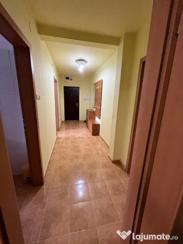 Vand apartament 2 camere decomandat in Deva, Bld. Balcescu, et 2