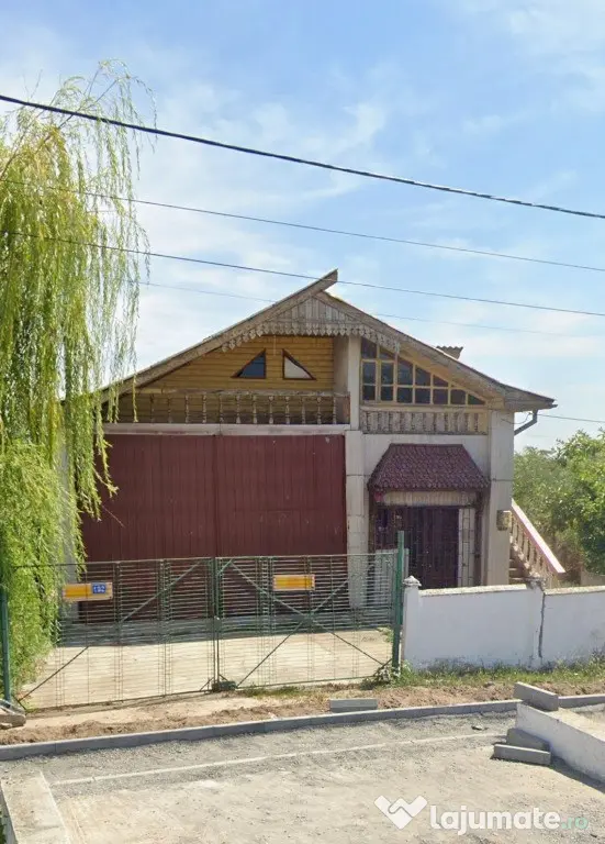 Casa-OLT Nicolae Titulescu, stradal, potrivita si pentru spatiu comerc