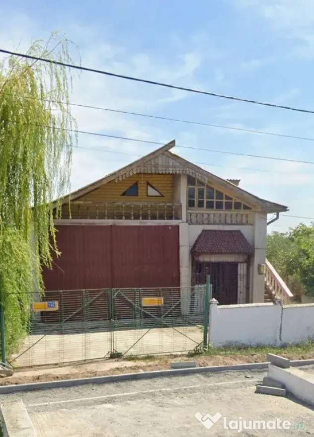 Casa-OLT Nicolae Titulescu, stradal, potrivita si pentru spatiu comerc