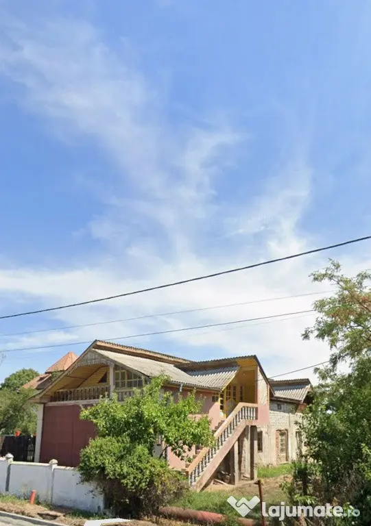 Casa-OLT Nicolae Titulescu, stradal, potrivita si pentru spatiu comerc