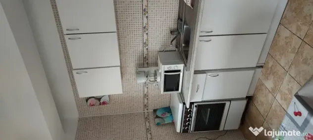 ofer spre inchiriere garsoniera la casa